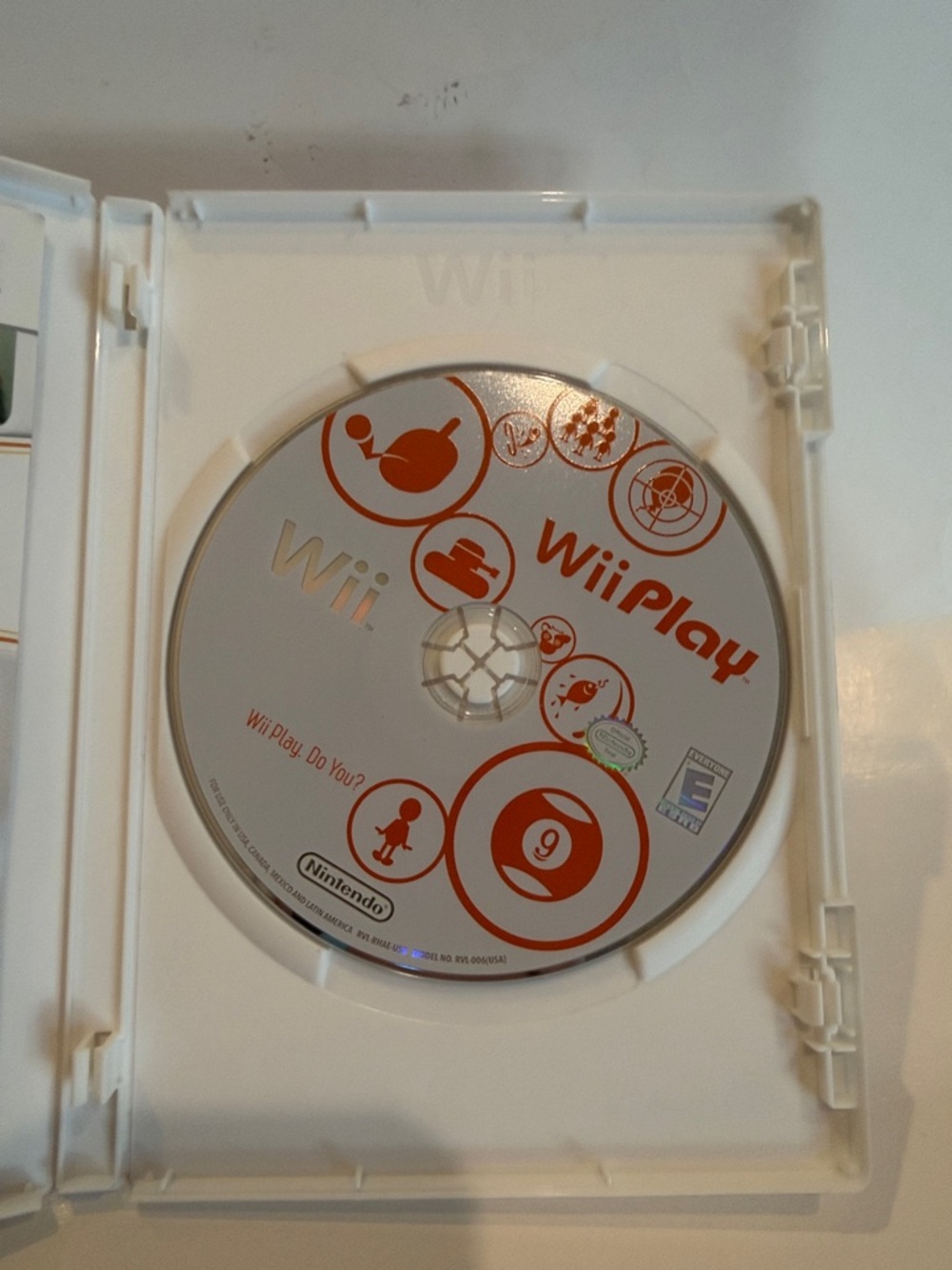 Nintendo Wii Play (White) - Multi-Color Artwork Untested - Picture 4 of 5